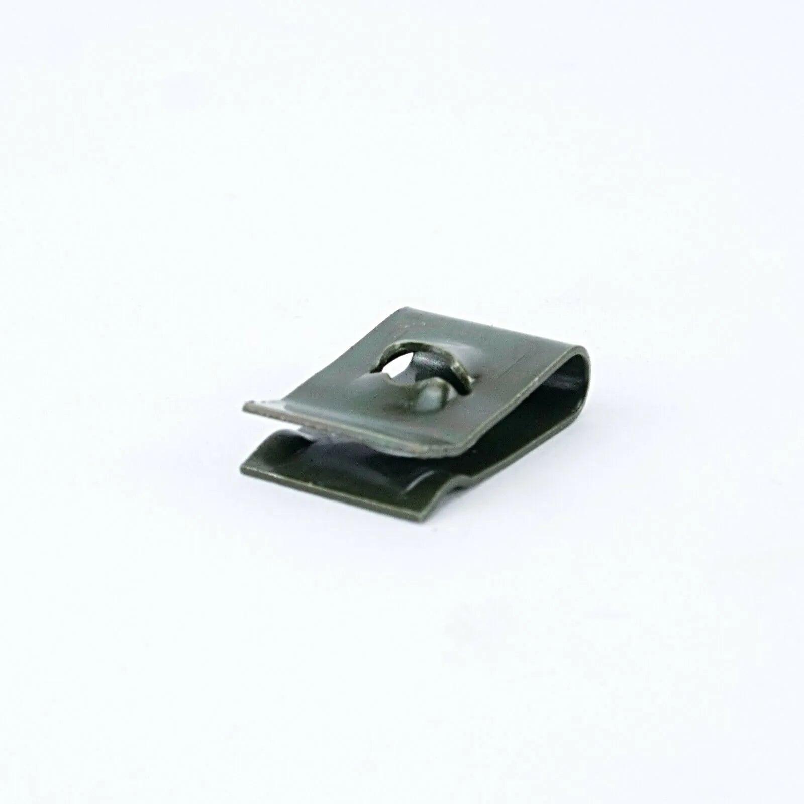 Moog - Minimoog Model D - Back Screw Clips - synthesizer-parts.com